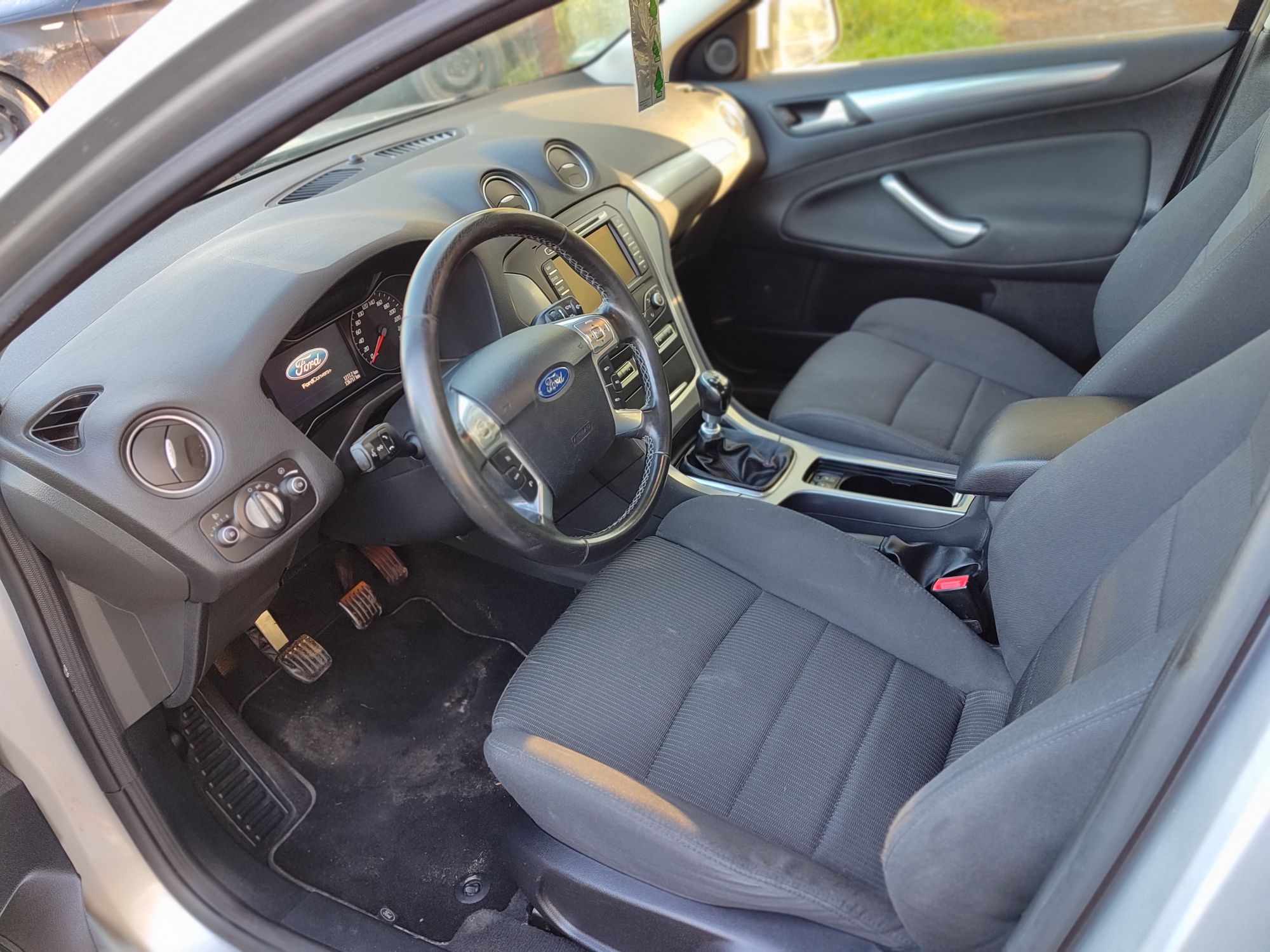 Ford Mondeo MK4 Lift Titanium Convers+ Navi Kamera LED Tempomat