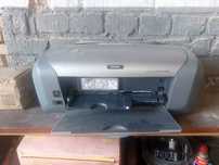 Принтер  Epson r220 на запчастини