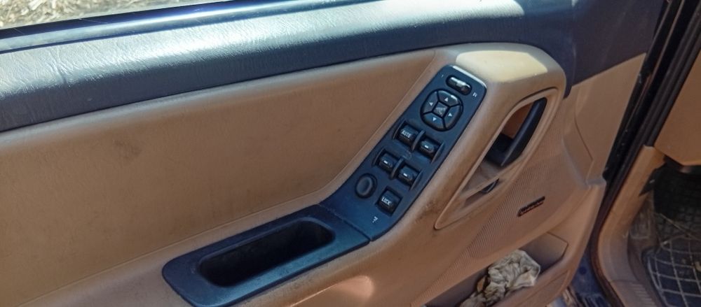 Grand Cherokee 3.1 - 1999 muito bom estado