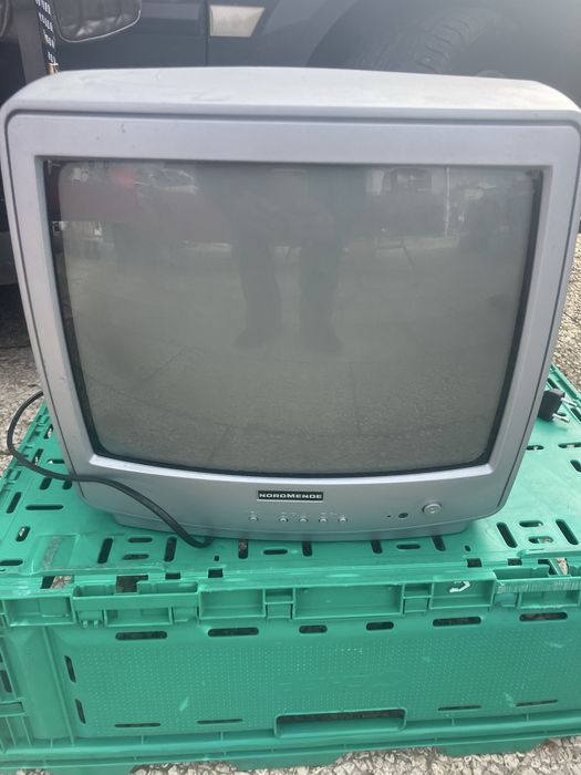 Televisor pequeno antigo