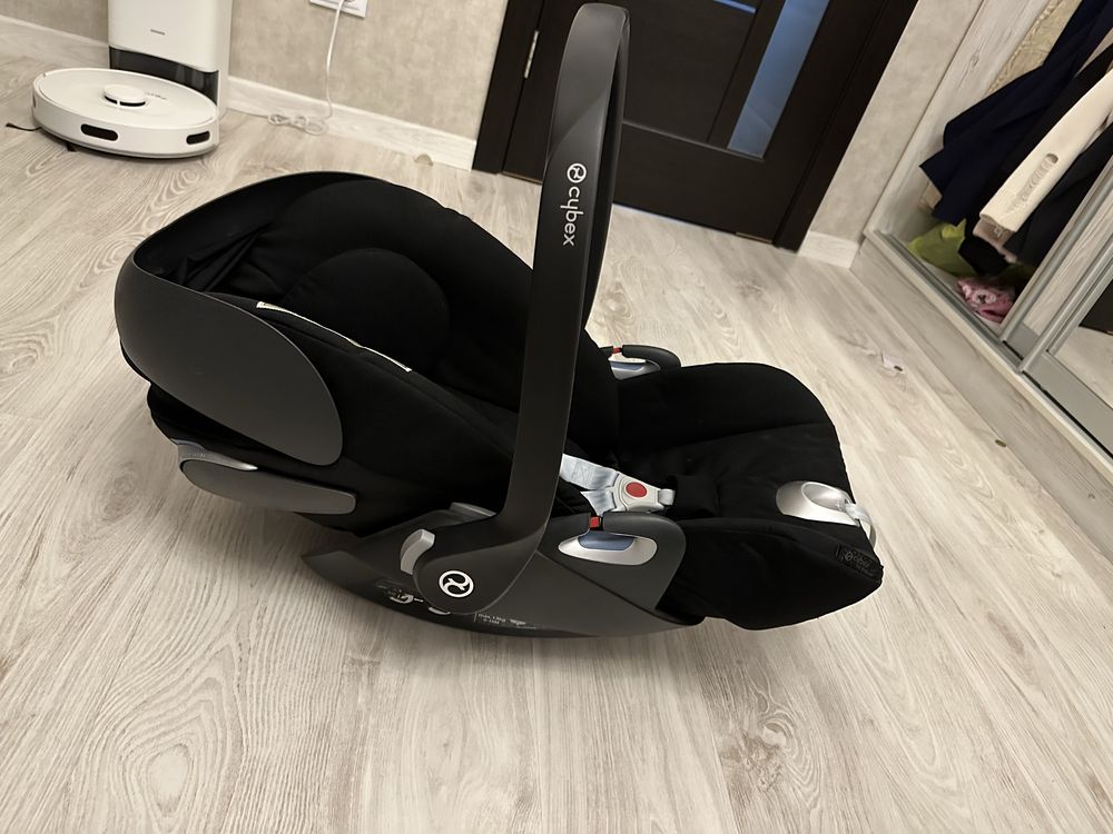 Автолюлька Cybex Cloud Z i-Size Plus