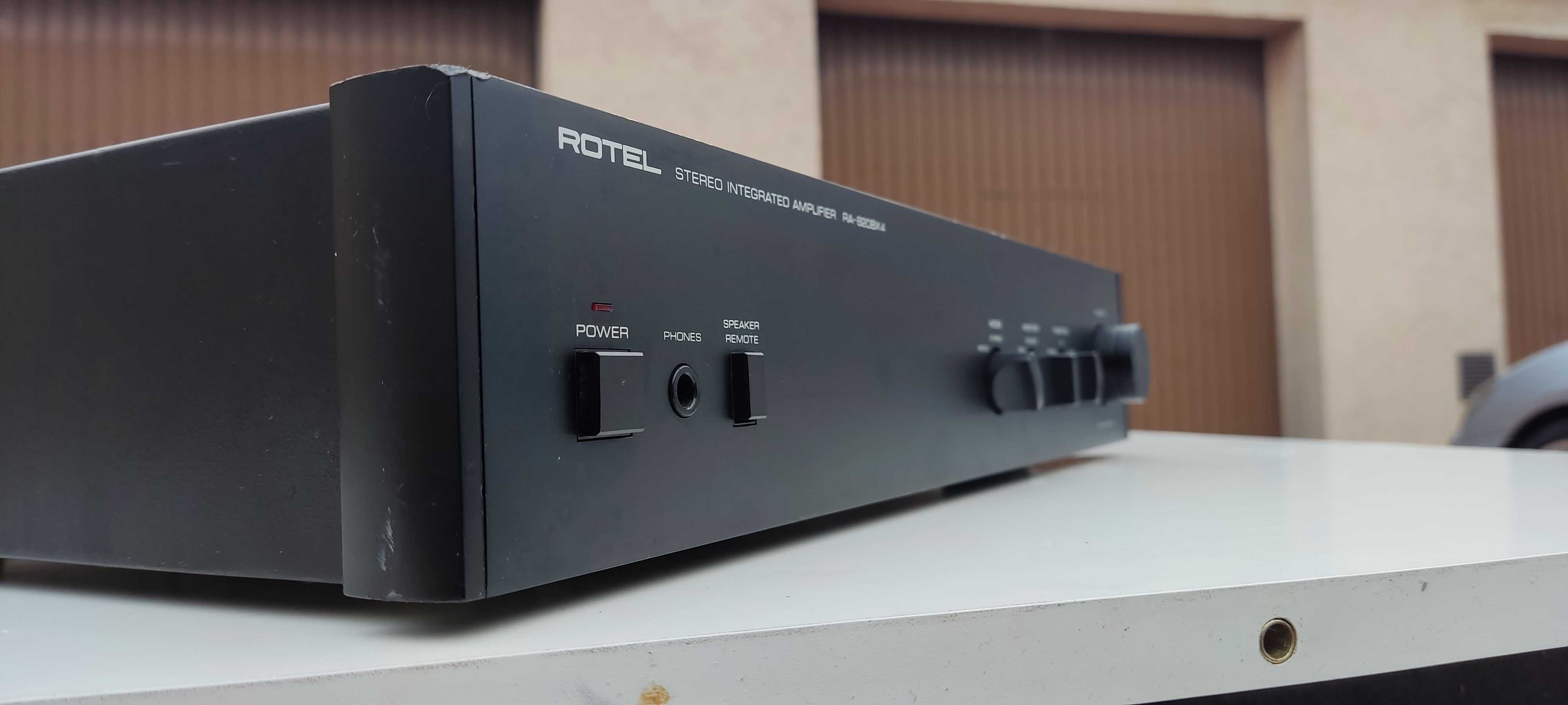 ROTEL RA-820BX4 Klasyczny wzmacniacz z ang audiofilskiej szkoły audio
