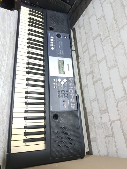 Синтезатор  Yamaha YPT-230/Yamaha EZ-200 б/у з Німеччини