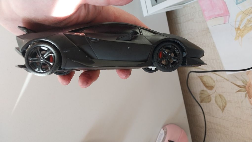 Продам машинку на дистанционном управлении Lamborghini.