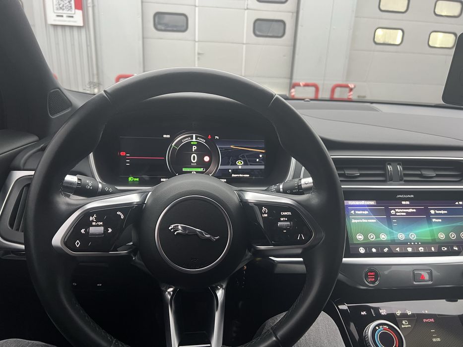 Jaguar I pace 2018