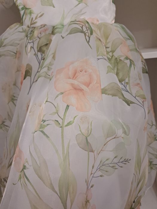 Ошатна пишна квіткова сукня для дівчинки 6 років