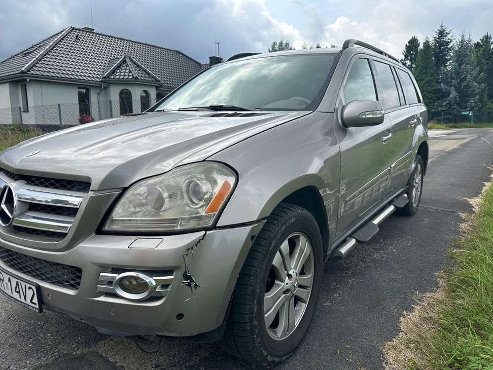 4MATIC, sprawny, V8