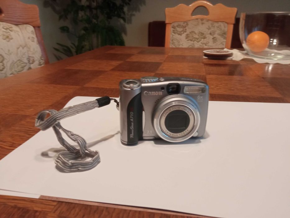 sprzedam aparat CANON POWER SHOT a710 IS