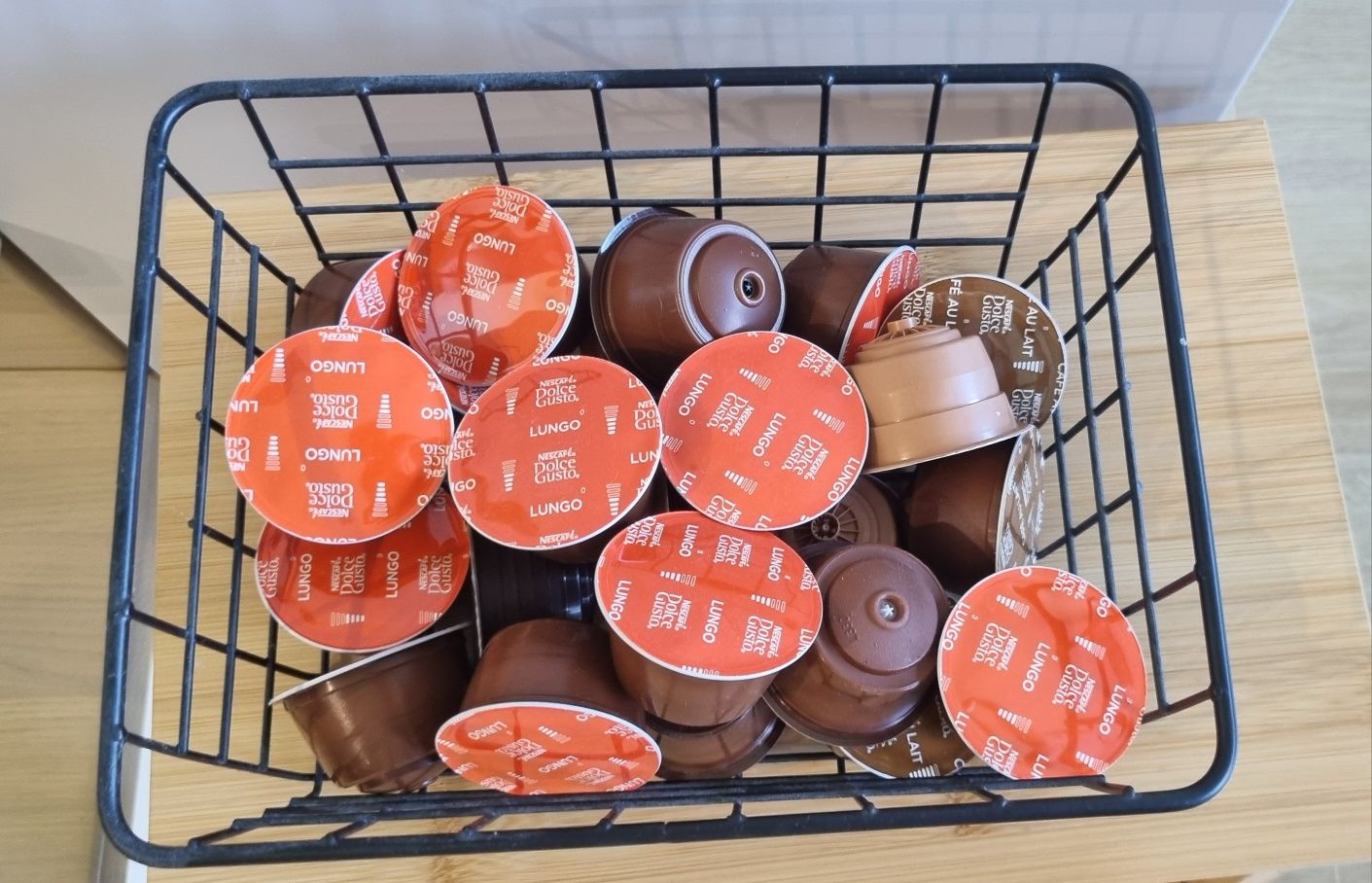Ekspres ciśnieniowy Krups Nescafe Dolce Gusto jak nowy (kapsułki grati