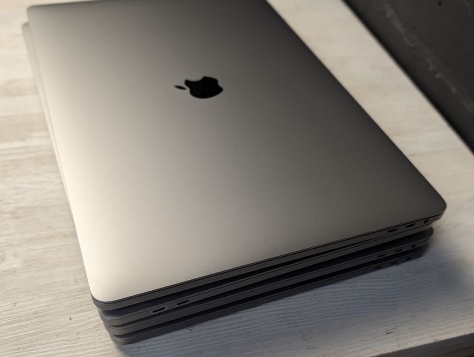 MacBook Pro A2141 (16", 2019)  i7-9750H, 32 GB, 500 GB, RadeonPro5300M