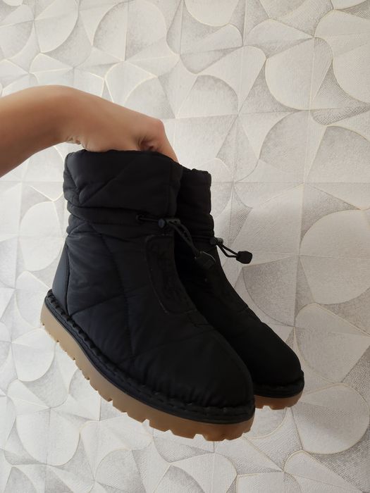 Черевики- дутіки зимові жіночі 39- 25 см