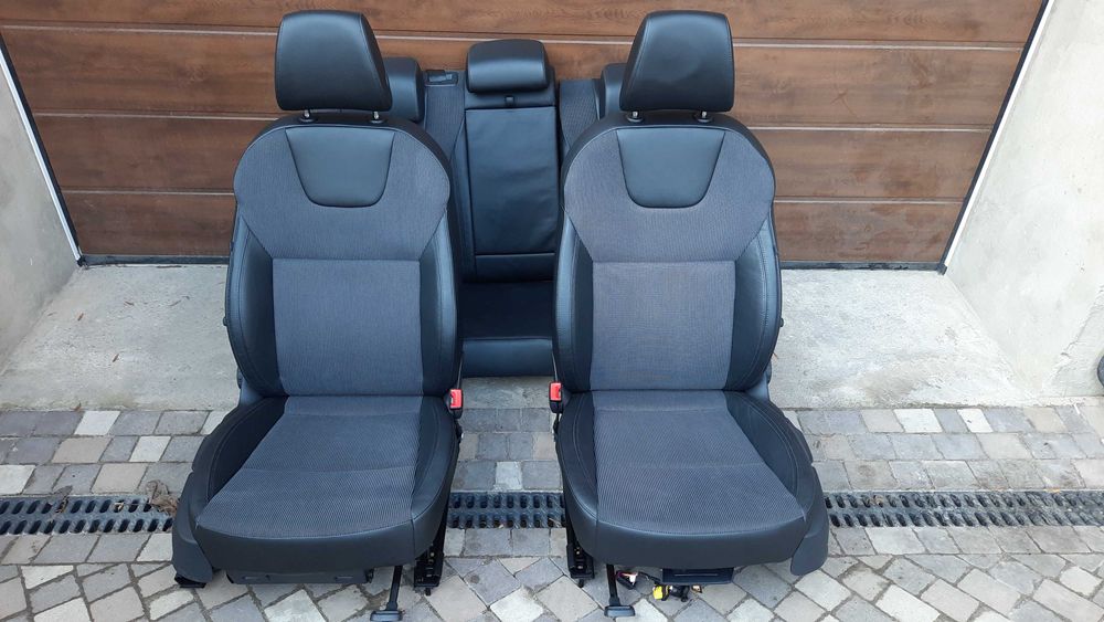 Обшивки пластик салону Універсал та ліфтбек Шкода Октавия А7