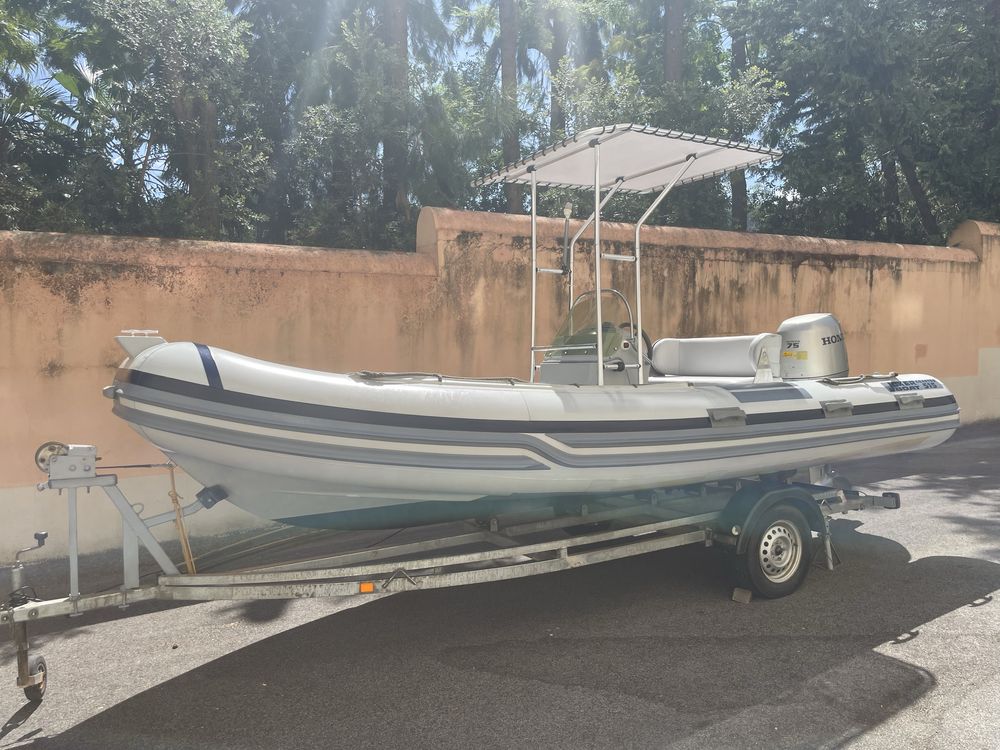 Semi rigido Joker Coaster 515 + Honda BF 75 em bom estado