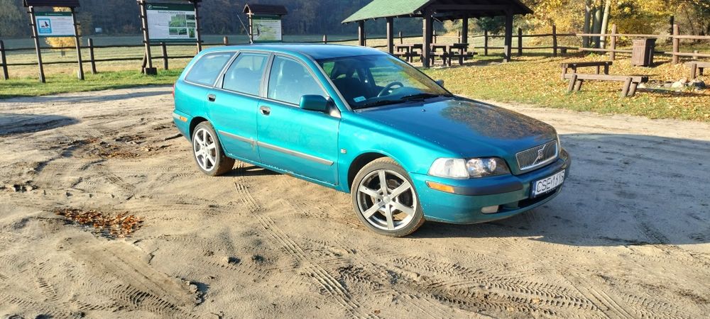 Volvo V40 2001r. 1.9TD