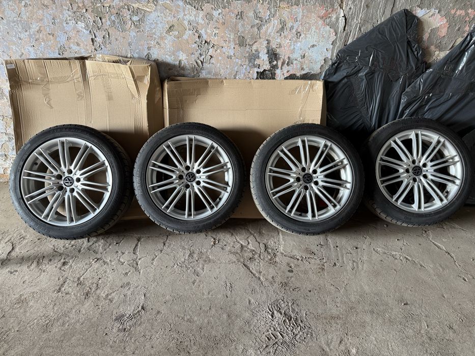 Титанові легкосплавні диски R18 з зимовою гумою