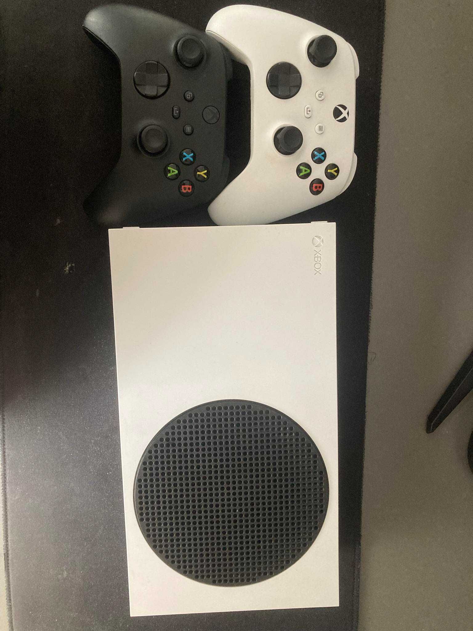 Xbox series s 512GB +2 pady