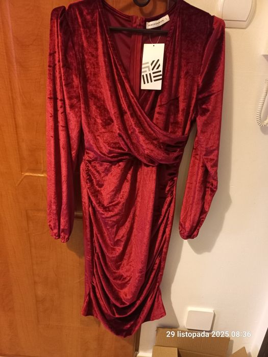 Nowa sukienka welurowa bordowa L