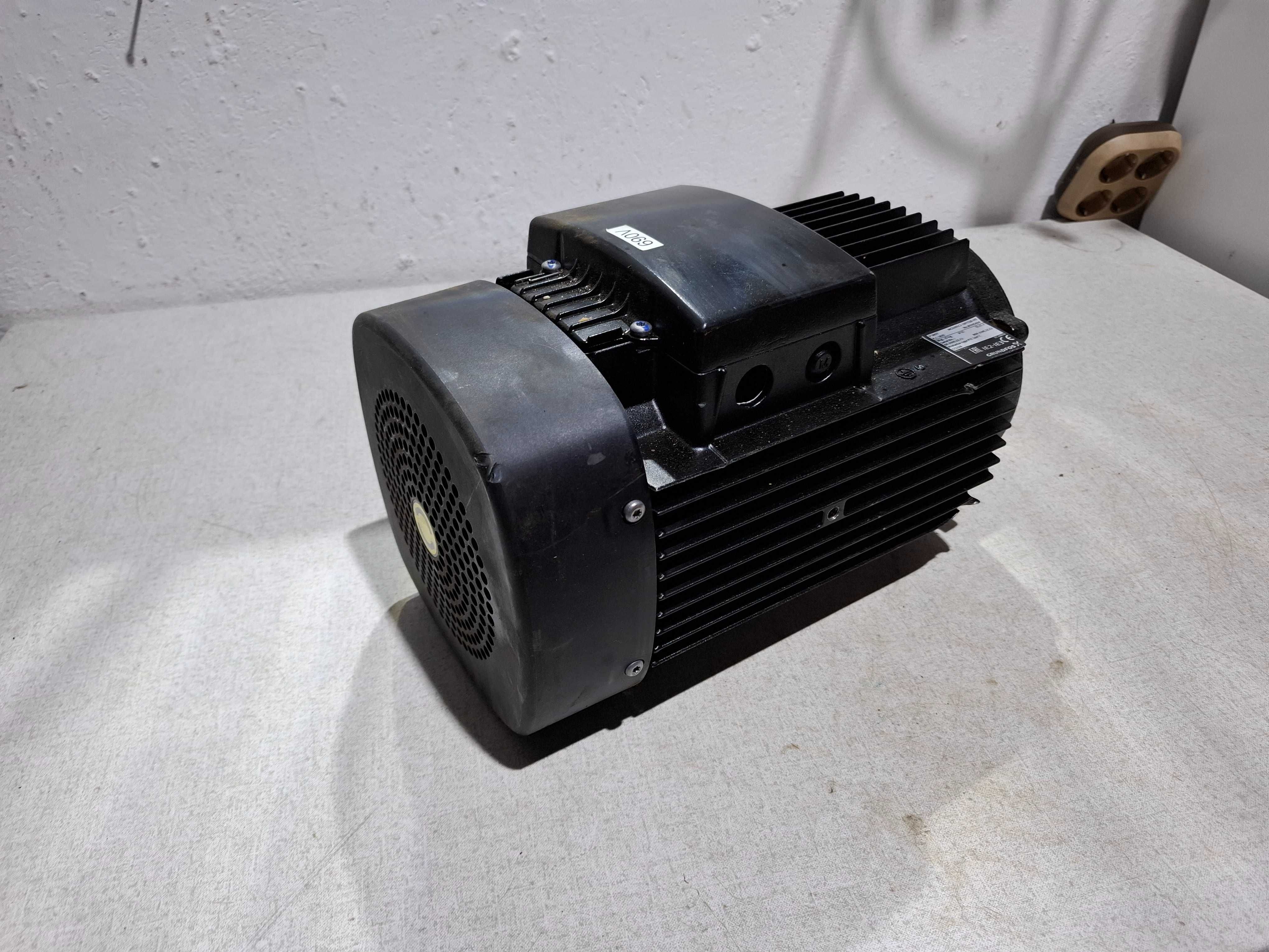 Silnik Elektryczny do Pompy Grundfos 3kw Max 3530obr