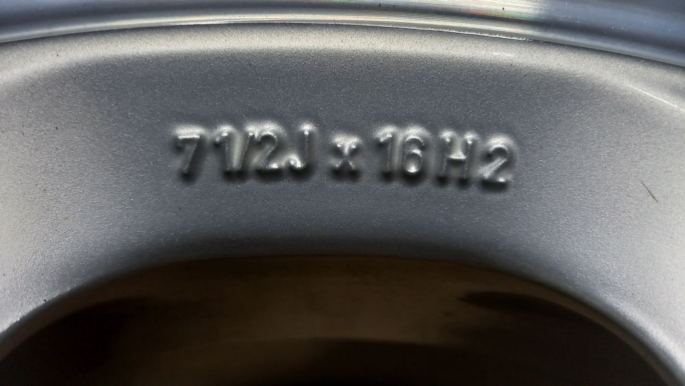 Felgi AZEV  Lancia Kappa 5x108 16" ET 35 7.5J 4 sztuki