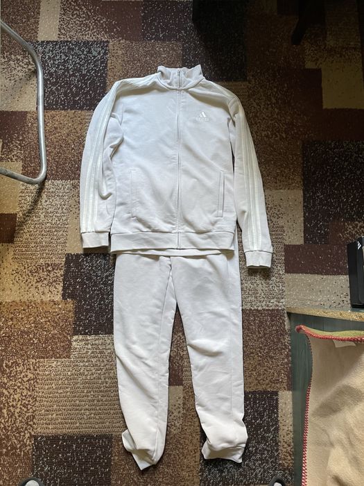 Спортивний костюм adidas