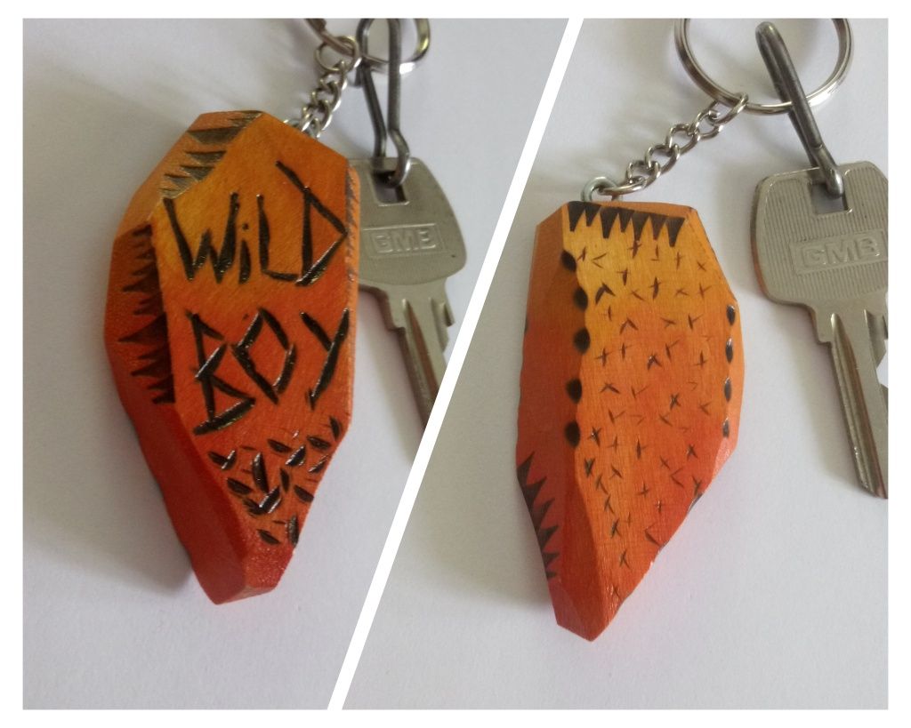Wild Boy. Brelok. Dla niego. Z drewna. Żółto-pomarańczowy