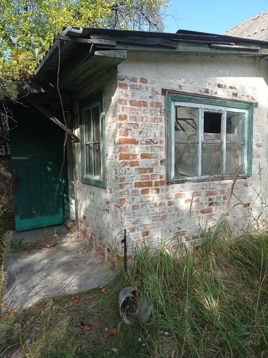 Помешкання в 20км від міста. Траса Чернігів-Київ. Село Красне.