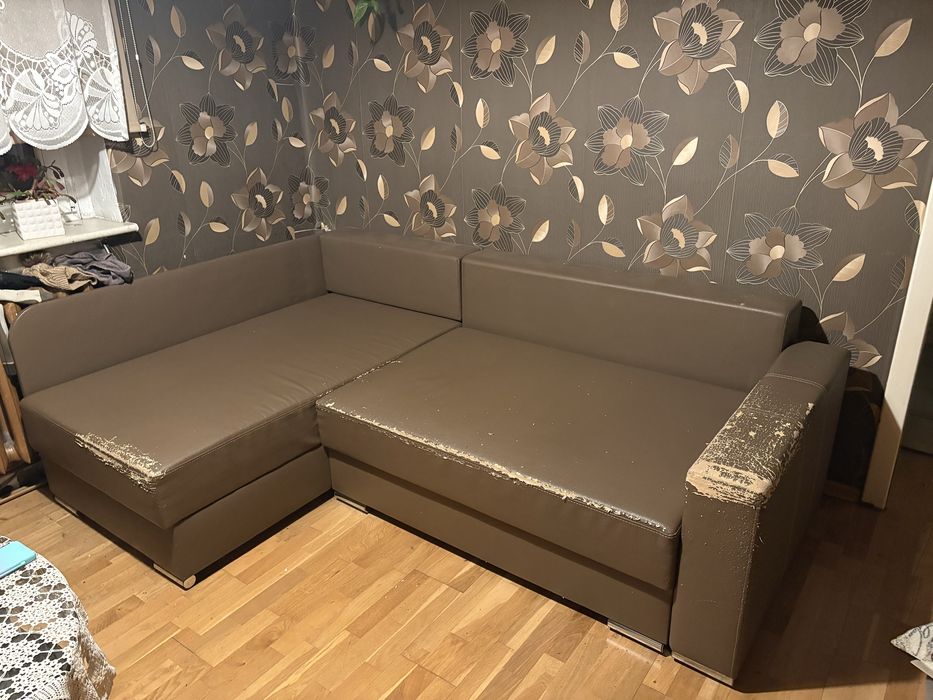 Oddam naroznik rozkładany.