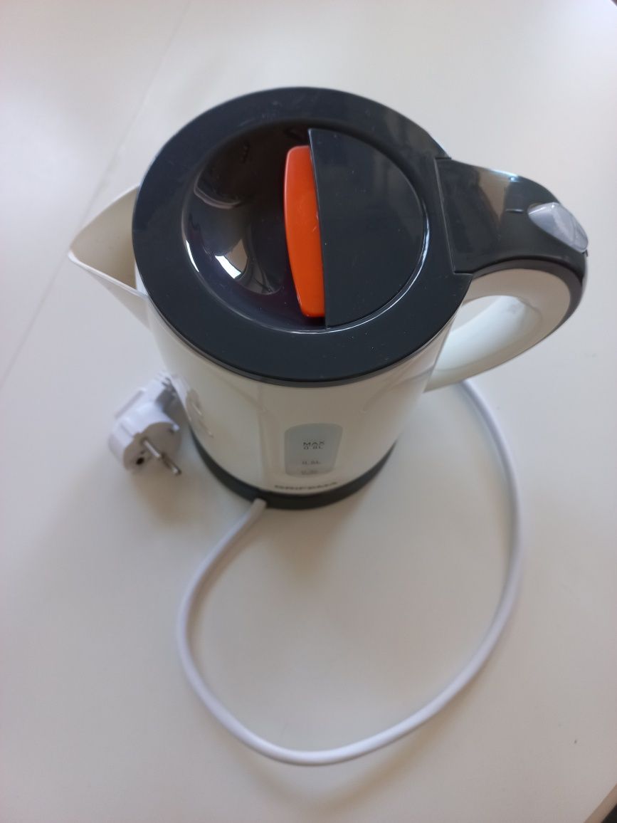 Elektryczny czajnik Grifema Calidad Superior 1100 W 0,8 l biały