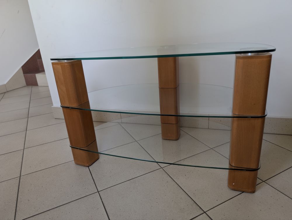Stolik pod telewizor