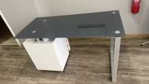 Alugo mesa para manicure/pedicure