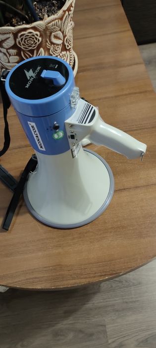 Мегафон Monacor ТМ 27,