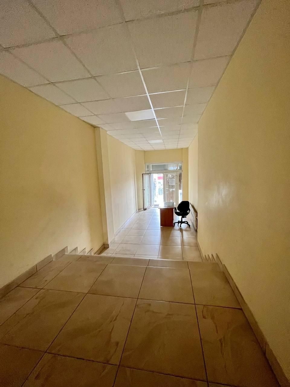 Здам офісне приміщення 315 кв, М Центральний ринок, вул. Різдвяна, 29б
