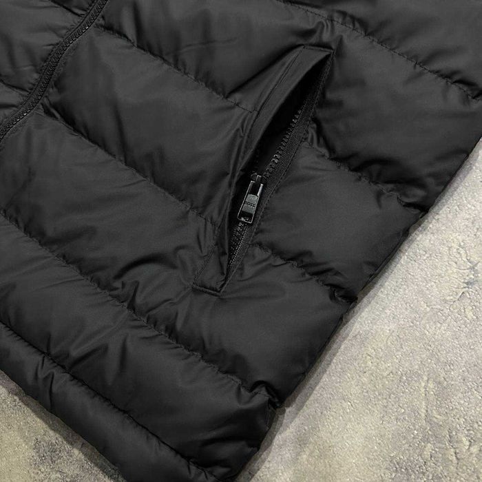 Тепла чоловіча жилетка Hugo Boss