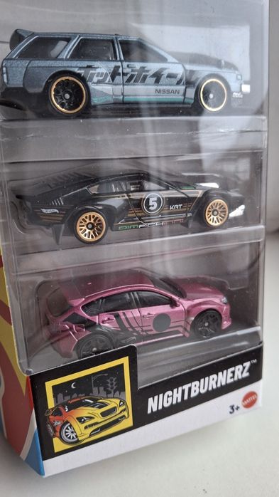 hot wheels Nightburnerz машинки нові