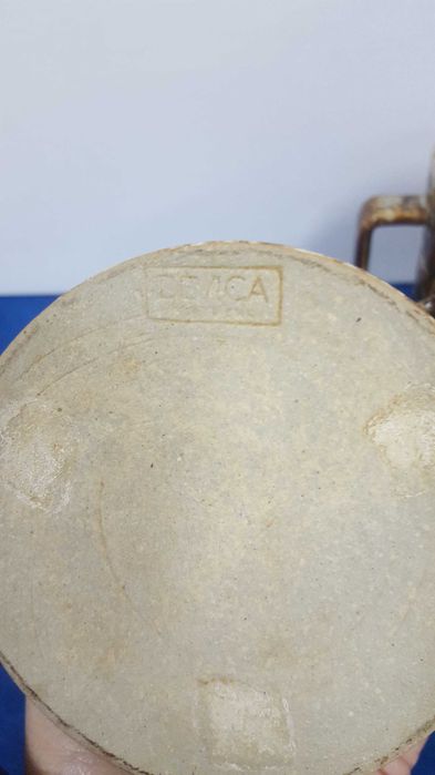 Raro par de canecas em cerâmica modernista marcadas Devica
