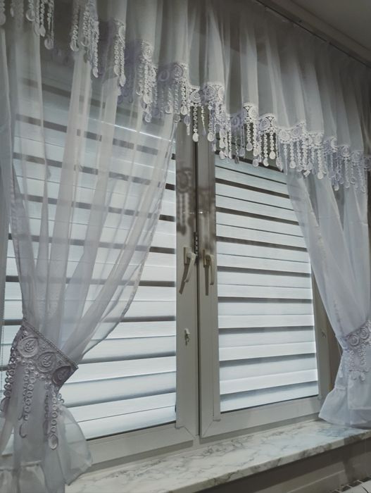 Firanka z gipiurą do kuchni