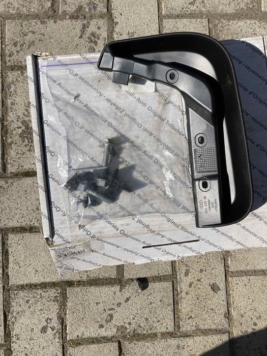 Передние брызговики Audi A6 C7 оригинал 4G0075111