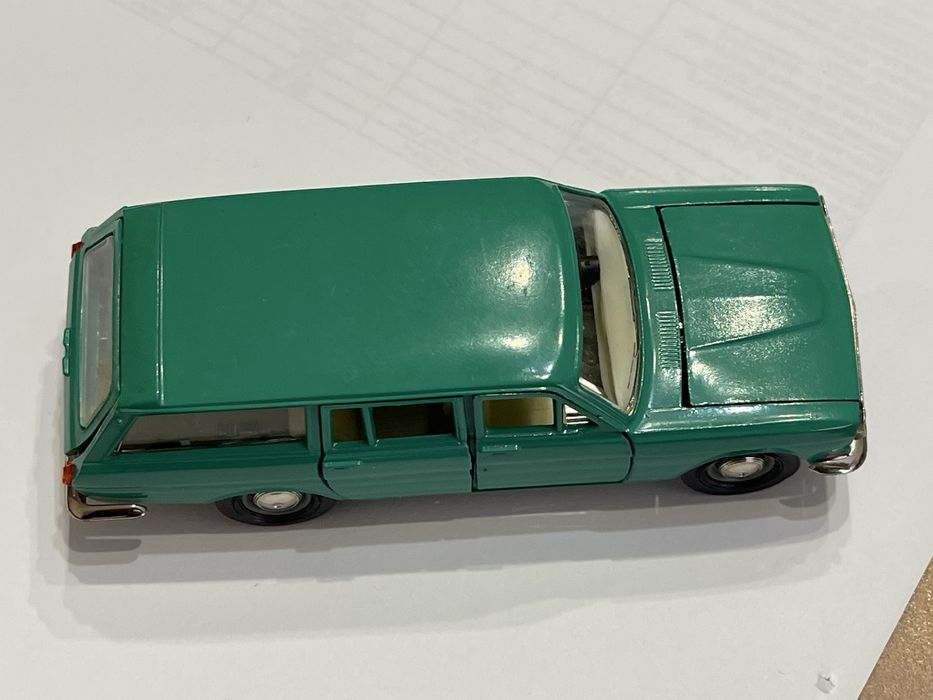 Продається ( СТАН! ) рання модель 1:43 Волга А13 Саратов. Торг.