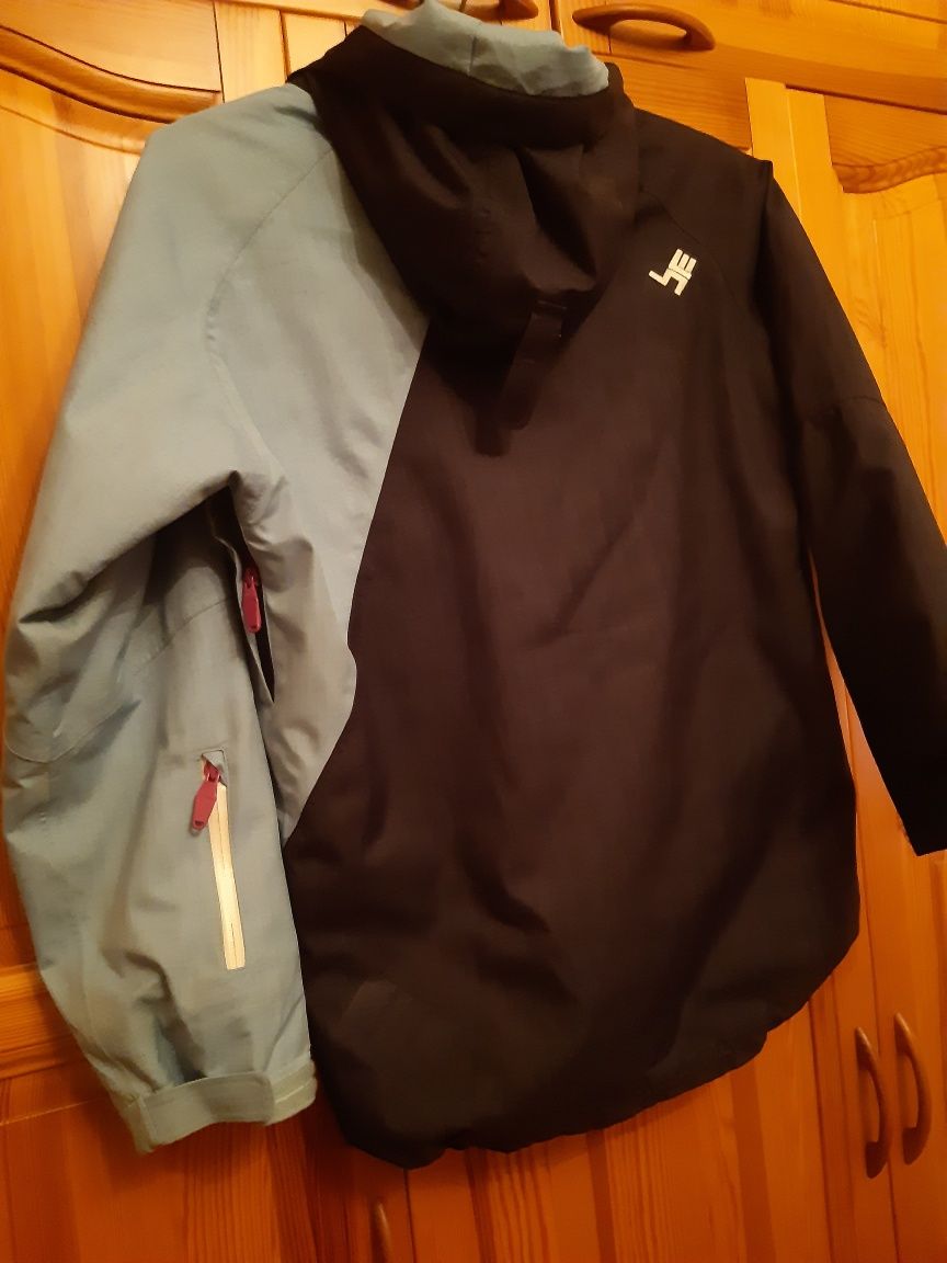 Wyprzedaż  Sportowa kurtka przejściowa