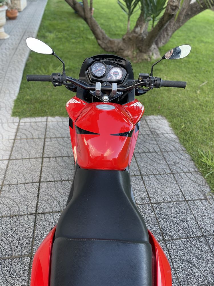Honda CBF  125 cc