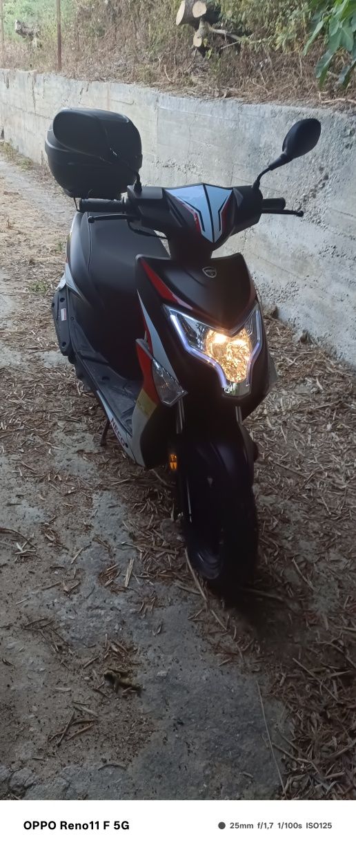 Vendo mota 50cc nova 4 tempos