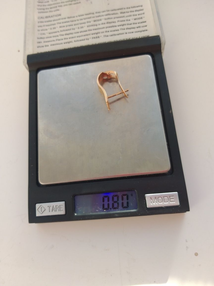 Серьга  золотая 0,8 грамм, 585 проба