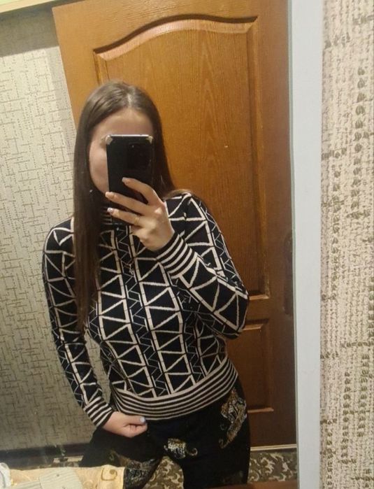 Свитер,светр теплий