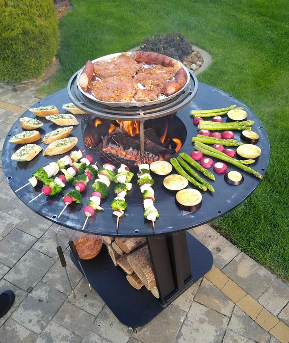 Grill ogrodowy okrągły.