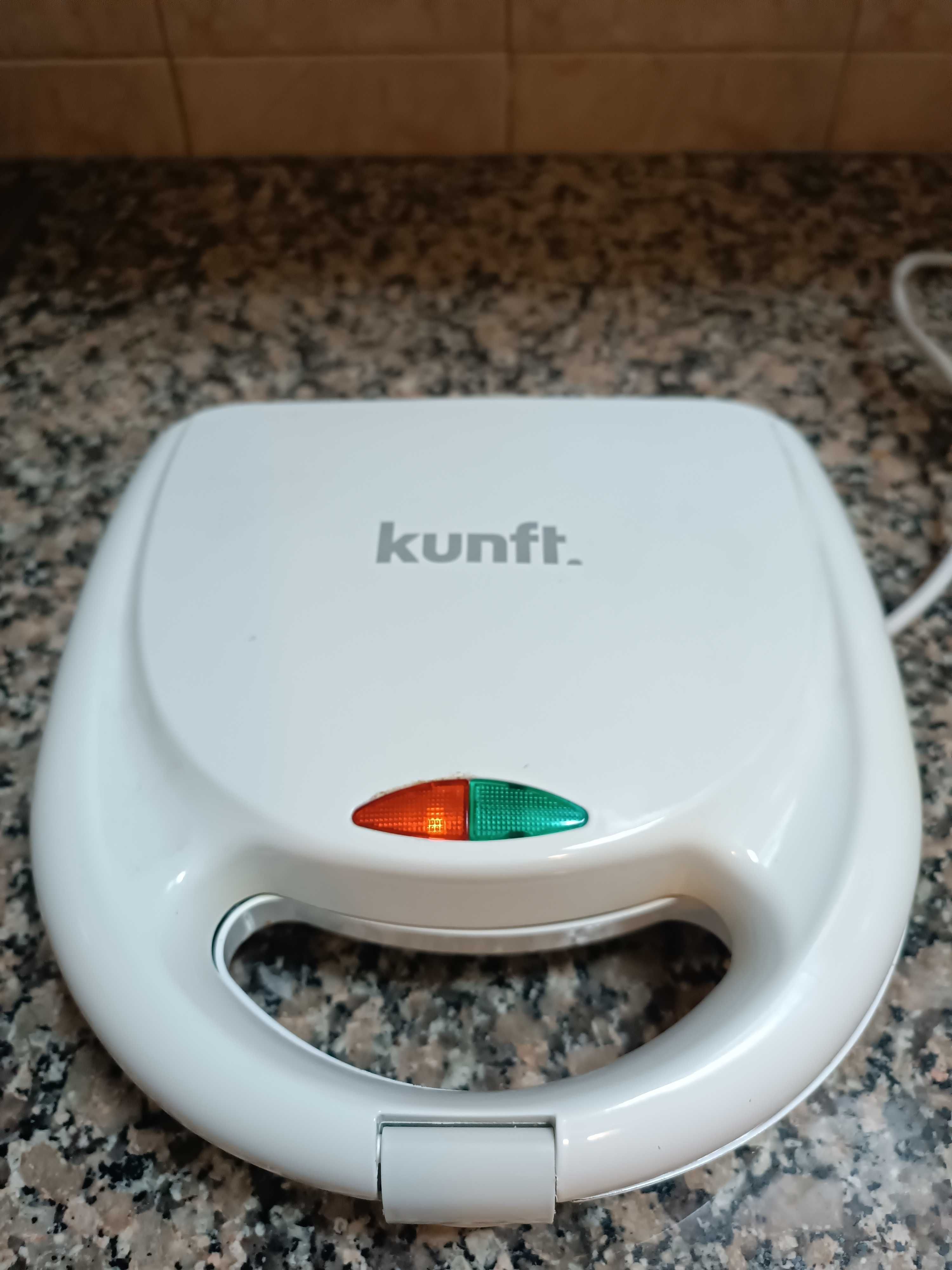 Kit - Mini liquidificador, Tostadeira/Sanduicheira, Jarro elétrico