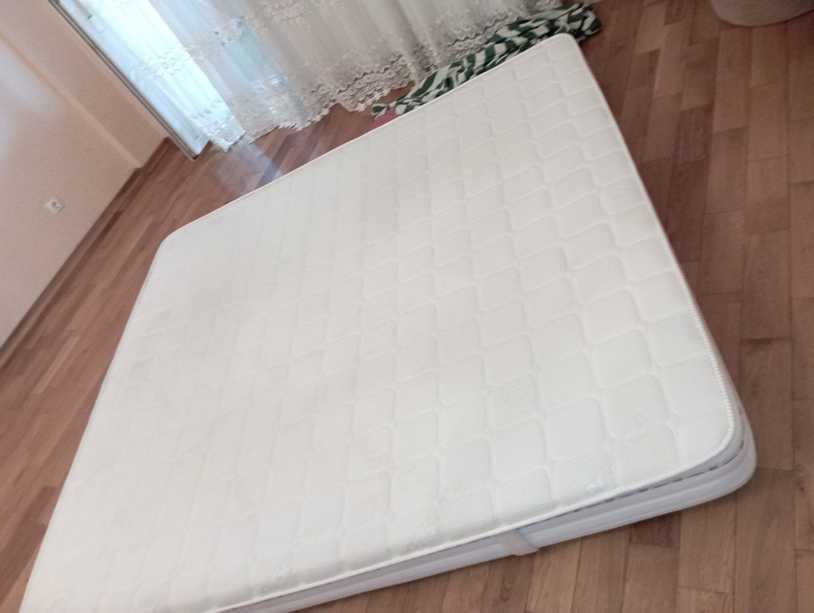 Срочно Продам ортопедический матрас Dormisan Pluto New 180×200