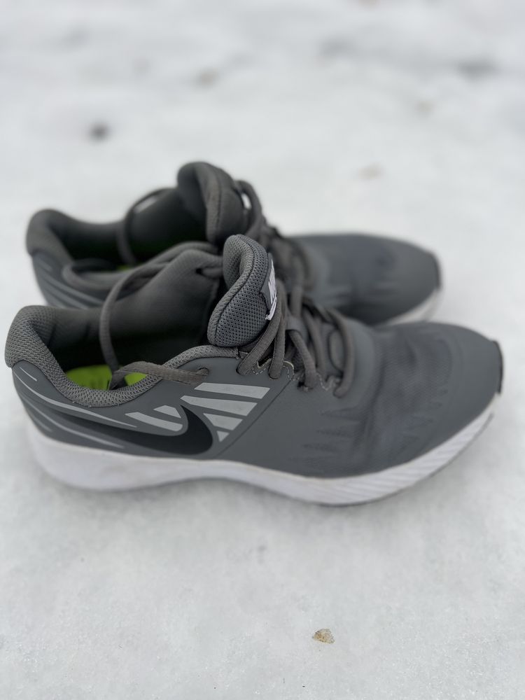 Nike кросівки/ взуття