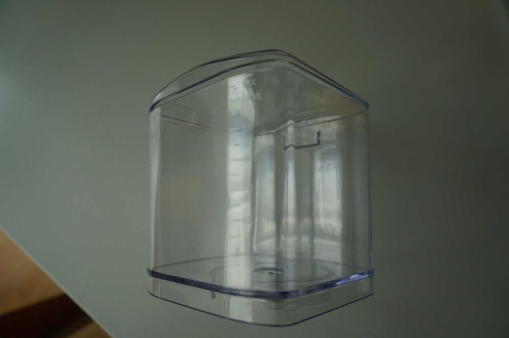 Miarka z przykrywką do płynów transparentna