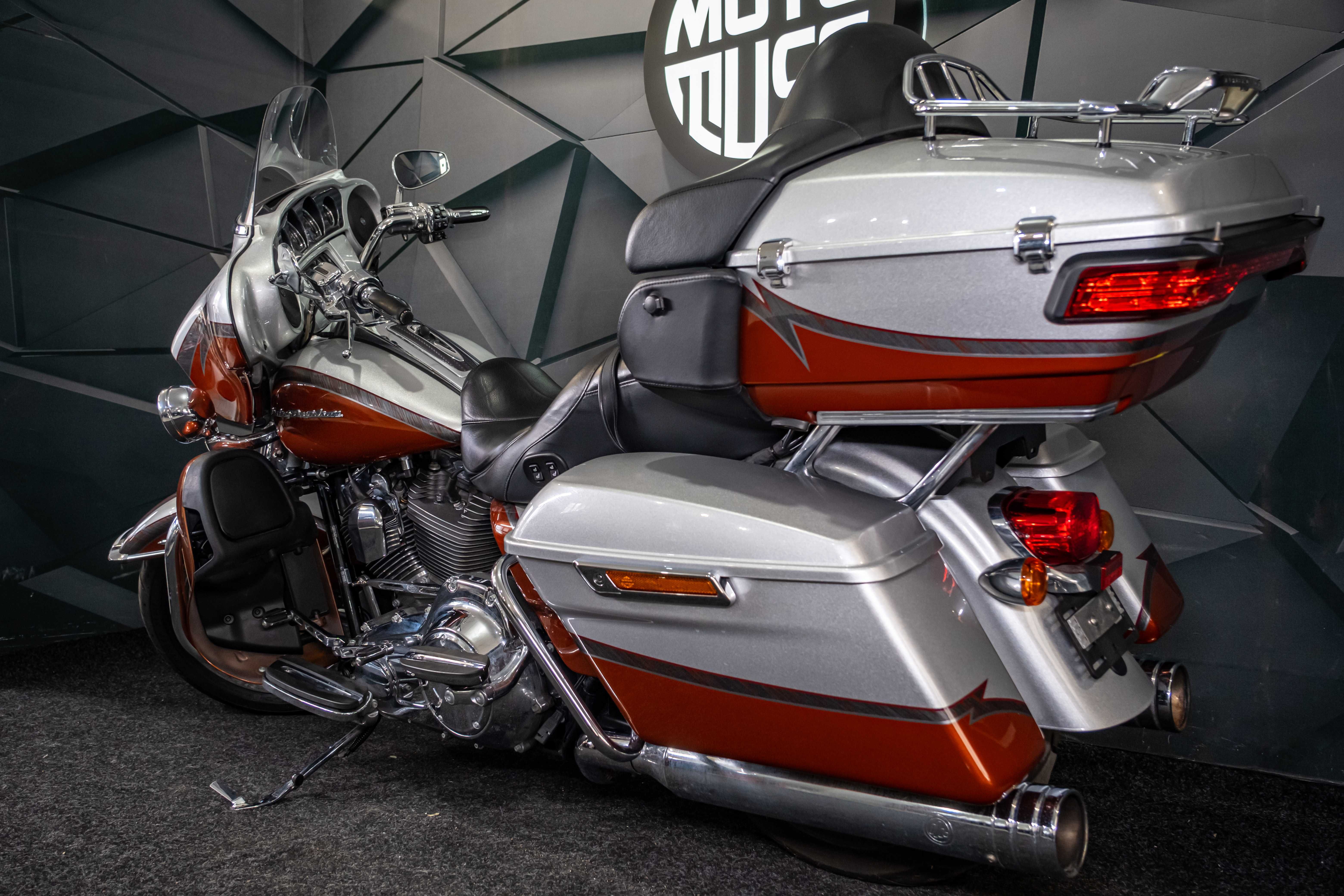 Harley-Davidson Electo Glide FLHTKSE Официальный