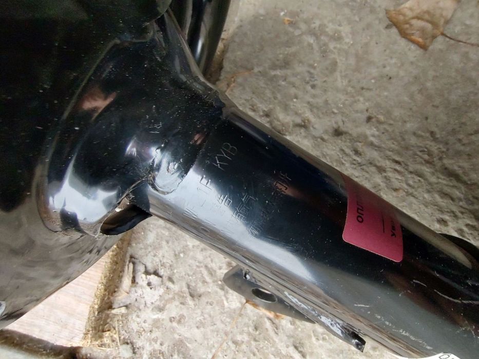 Амортизатор Toyota Camry 40